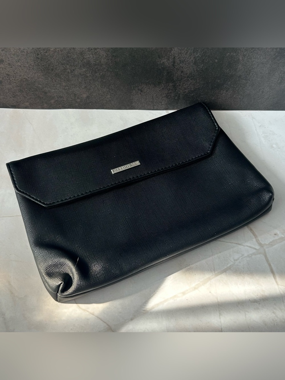 Cerruti 1881 Black Women's Cosmetic Clutch Bag Sleek Travel Makeup Case